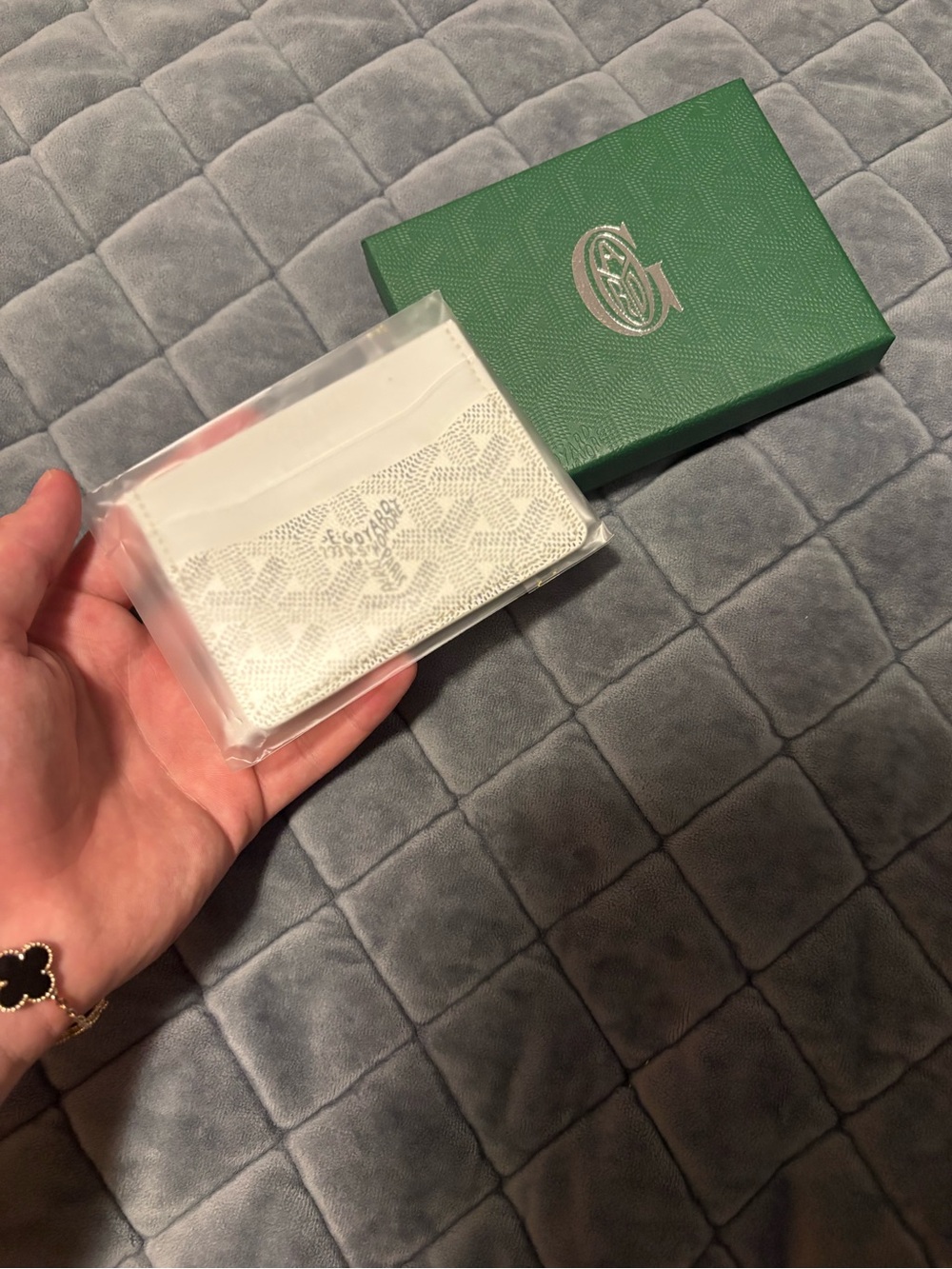 Goyard White Cardholder with Signature Chevron Pattern